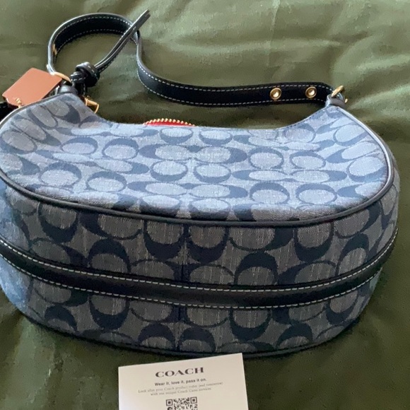 Coach Denim Kleo Hobo Chambray EUC💙💙💙💙💙❤️ - Picture 4 of 7